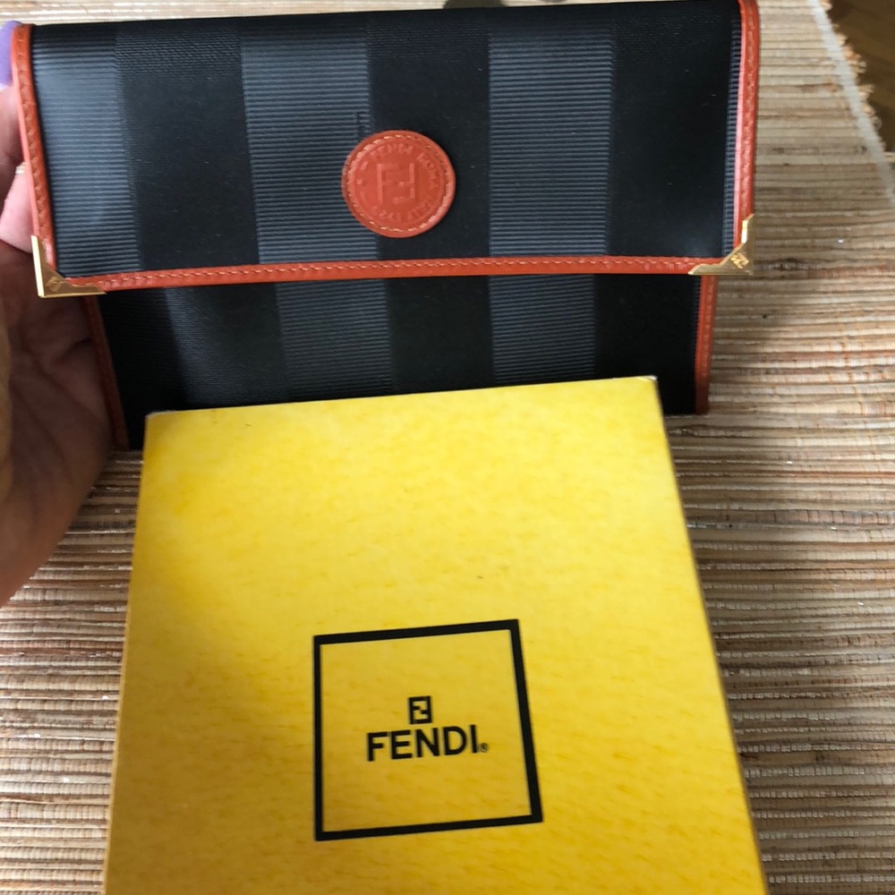 FENDI Small purse - Picture 2 of 8